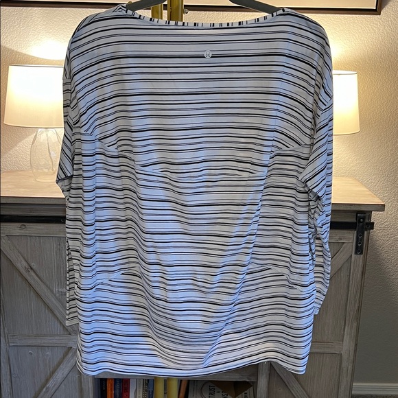 Lululemon Back In Action - Picture 2 of 3